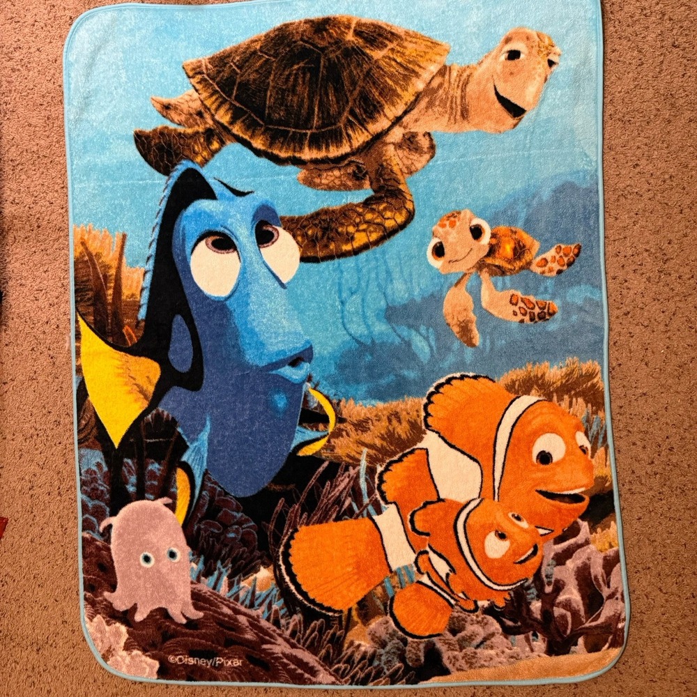 Beautiful Vintage Finding Nemo Throw Blanket Disney Pixar